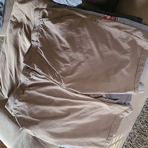 Union 34 comfort flex shorts 9 inch inseam